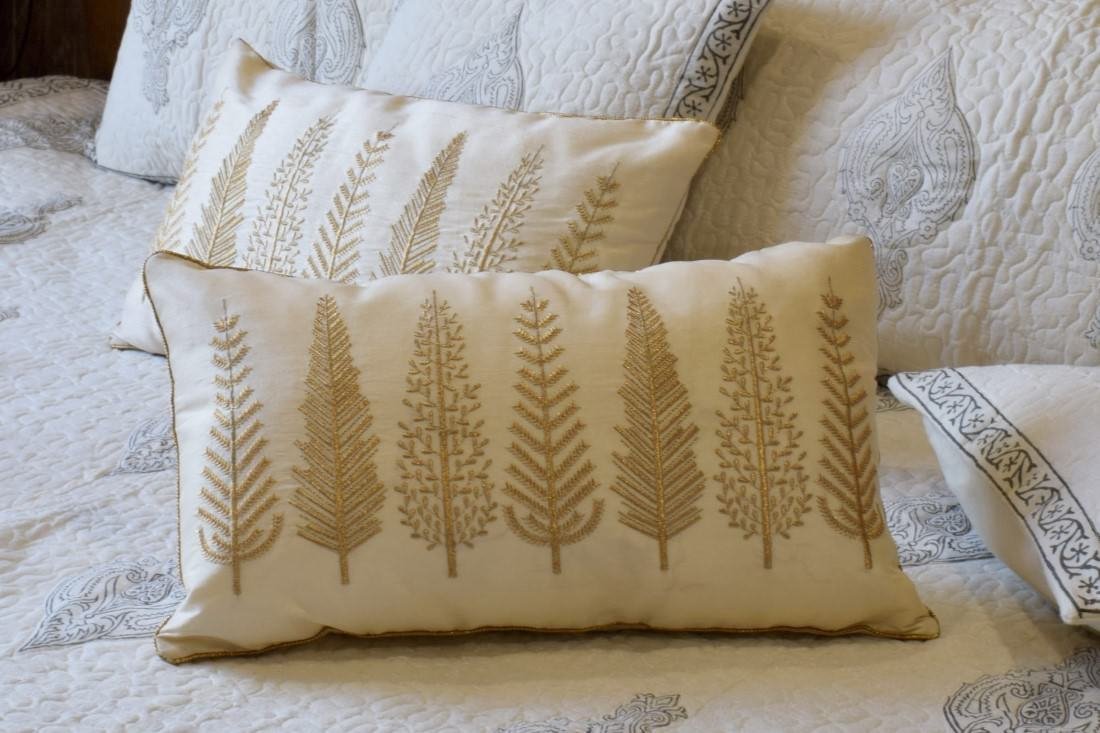 Baag-e-Bahaar Ivory Rectangular Cushion Covers - Image 2