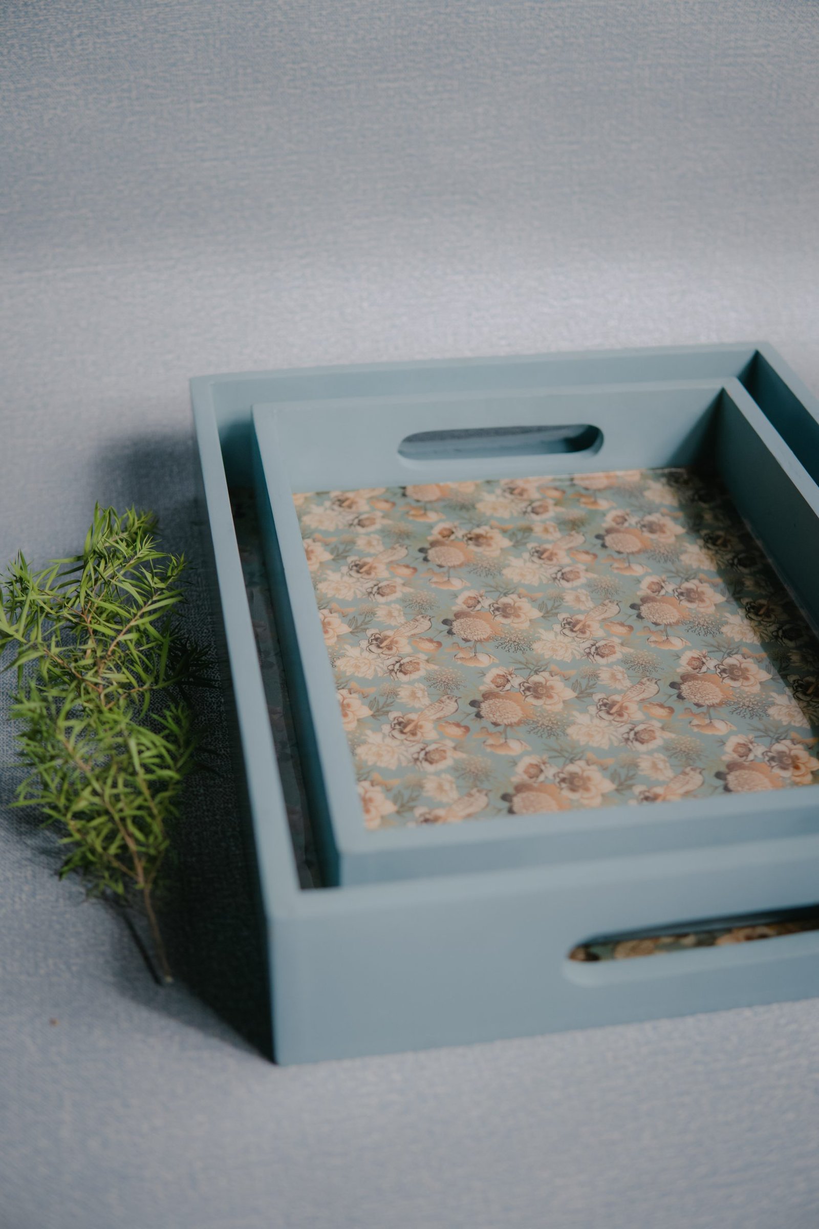 Wooden Artistic Golden Sparrow Serving Trays (Set of 2) - Image 3