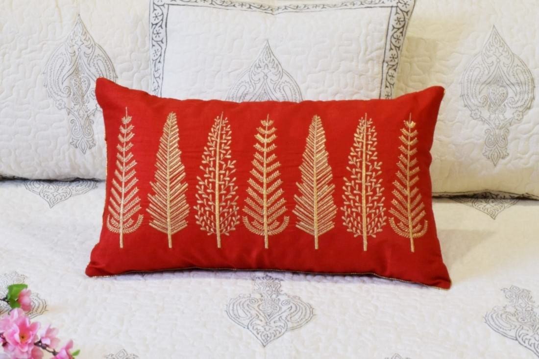 Baag-e-Bahaar Red Rectangular Cushion Covers - Image 3
