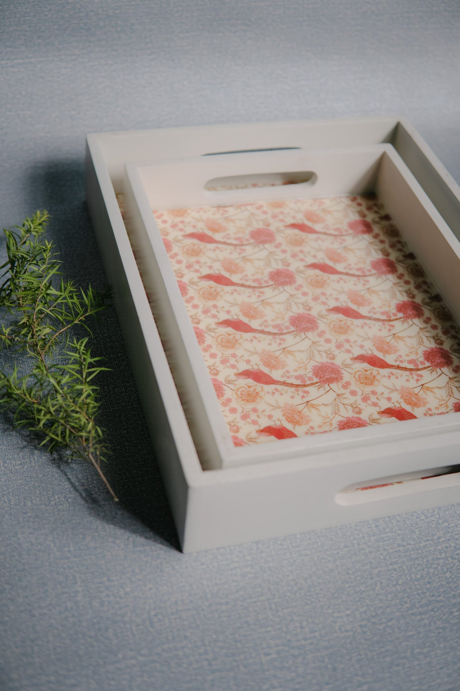 Wooden Artistic Zinnia Floral Pearl White Serving Trays (Set of 2) - Image 3