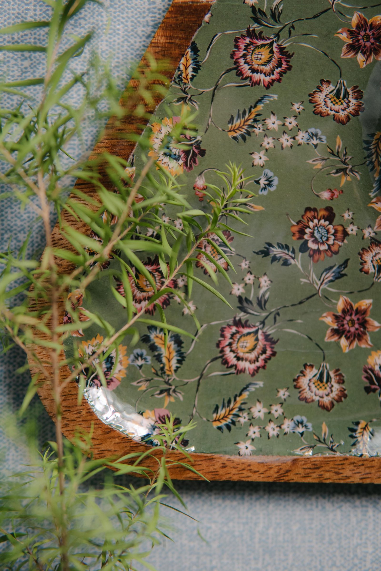 Wooden Artistic Olivia Garden Chip-Dip Platter - Image 3