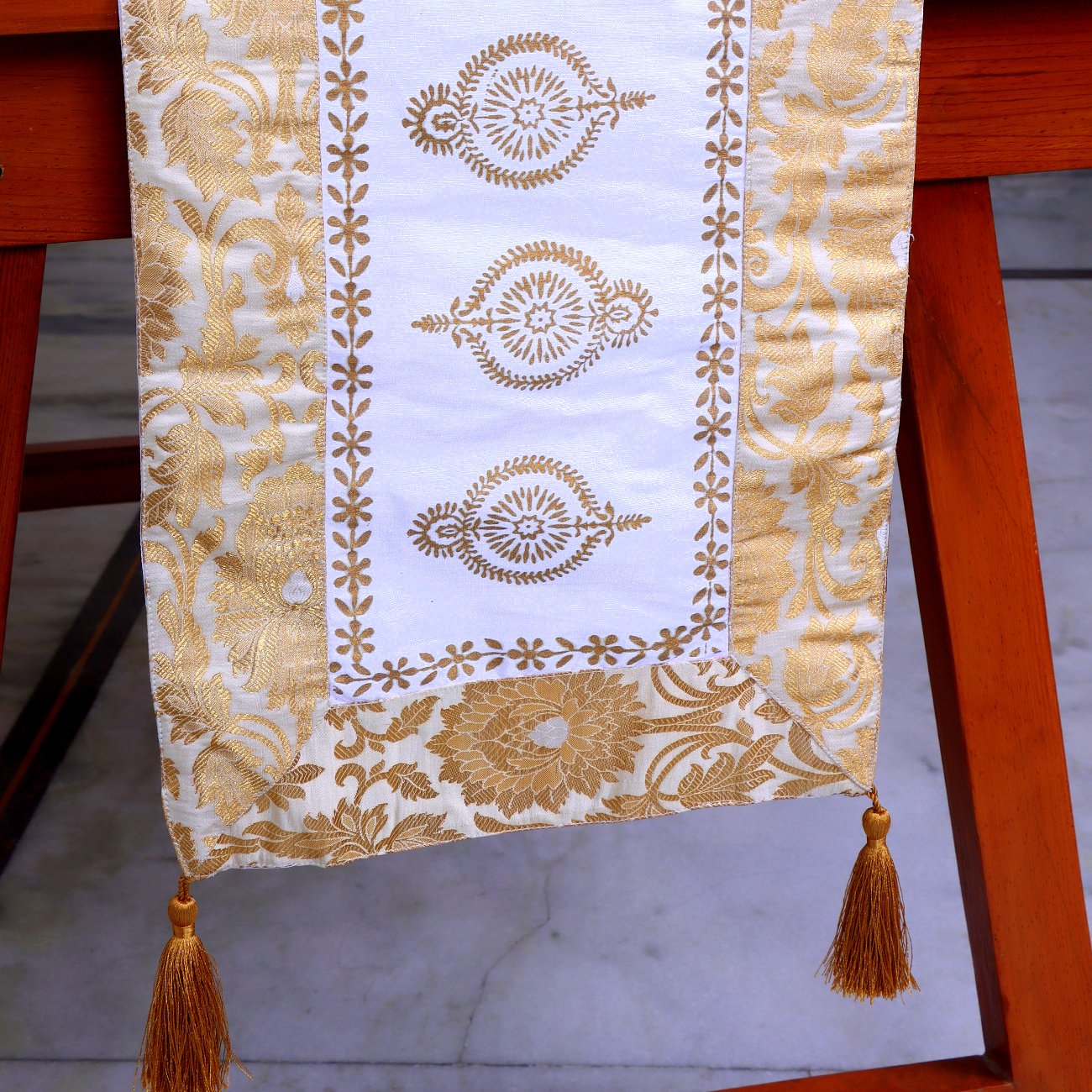 Mughal Banarasi Gardish Block Printed Table Runner - White - Image 3