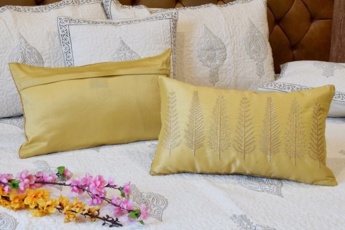 Baag-e-Bahaar Light Yellow Rectangular Cushion Covers - Image 4