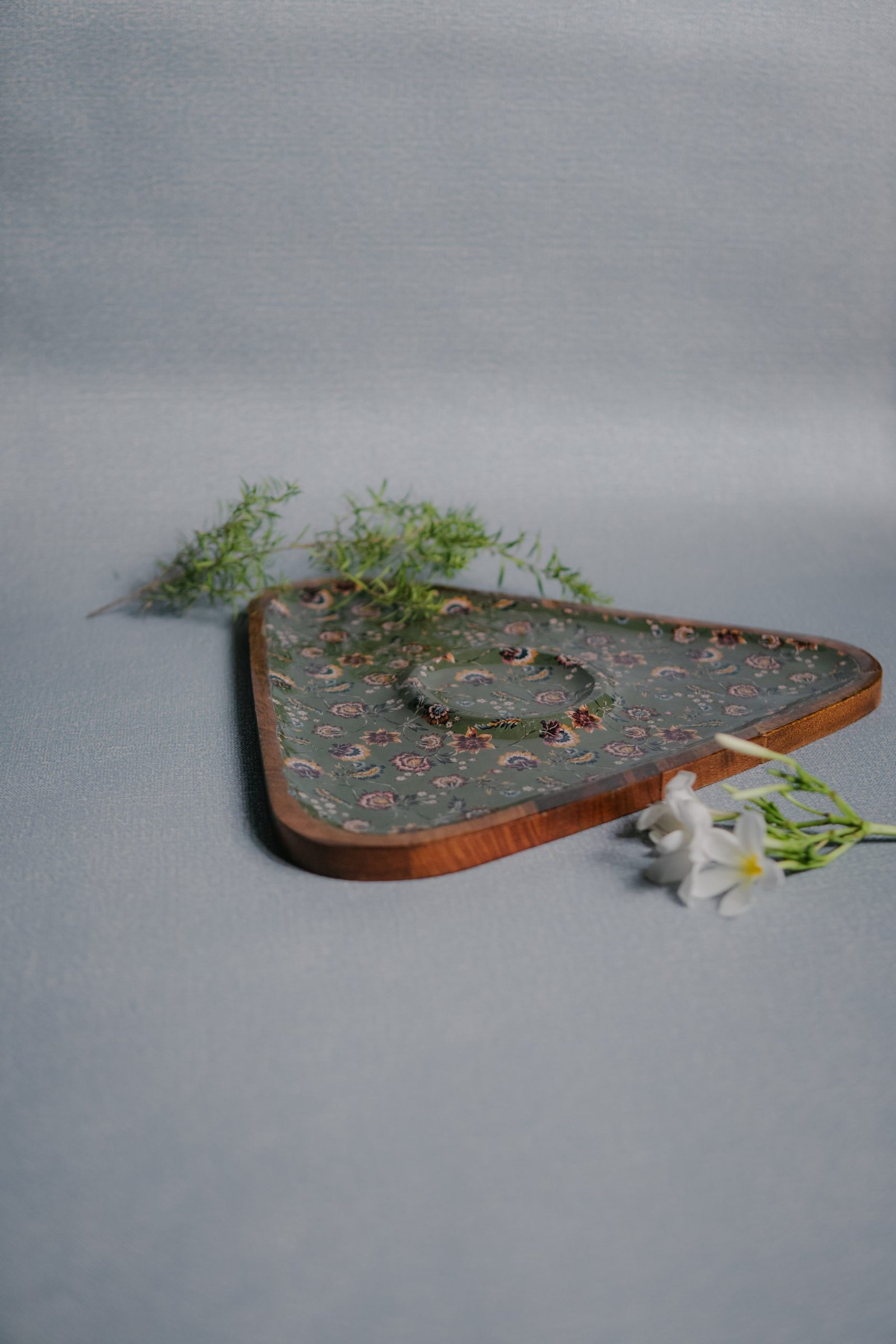 Wooden Artistic Olivia Garden Chip-Dip Platter - Image 5