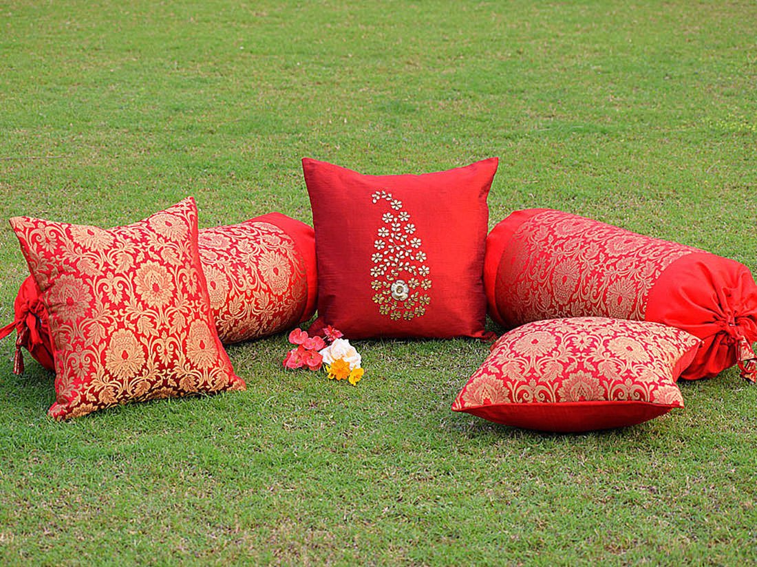 5 Piece Pure Brocade Red & Golden Classic Mughal Banarasi Design Diwan Set Combo - Image 5