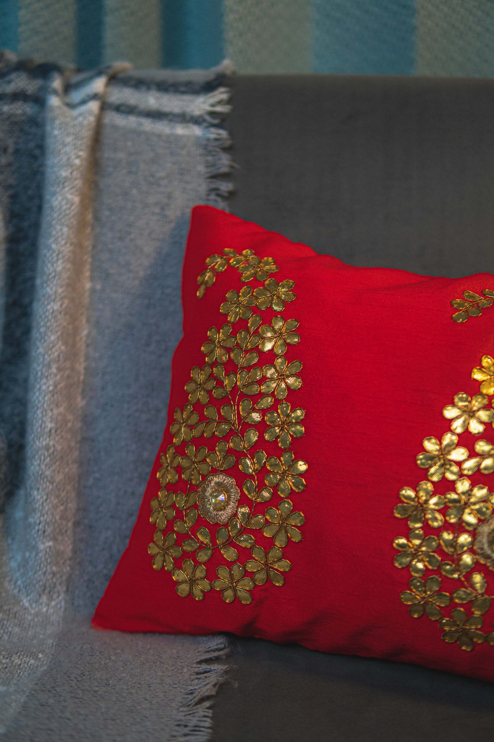 Red & Golden Paisley Leaf Rectangular Cushion Cover - Image 5