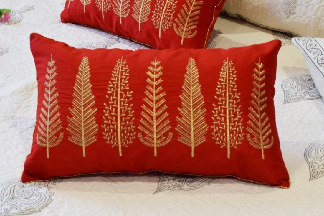 Baag-e-Bahaar Red Rectangular Cushion Covers - Image 6