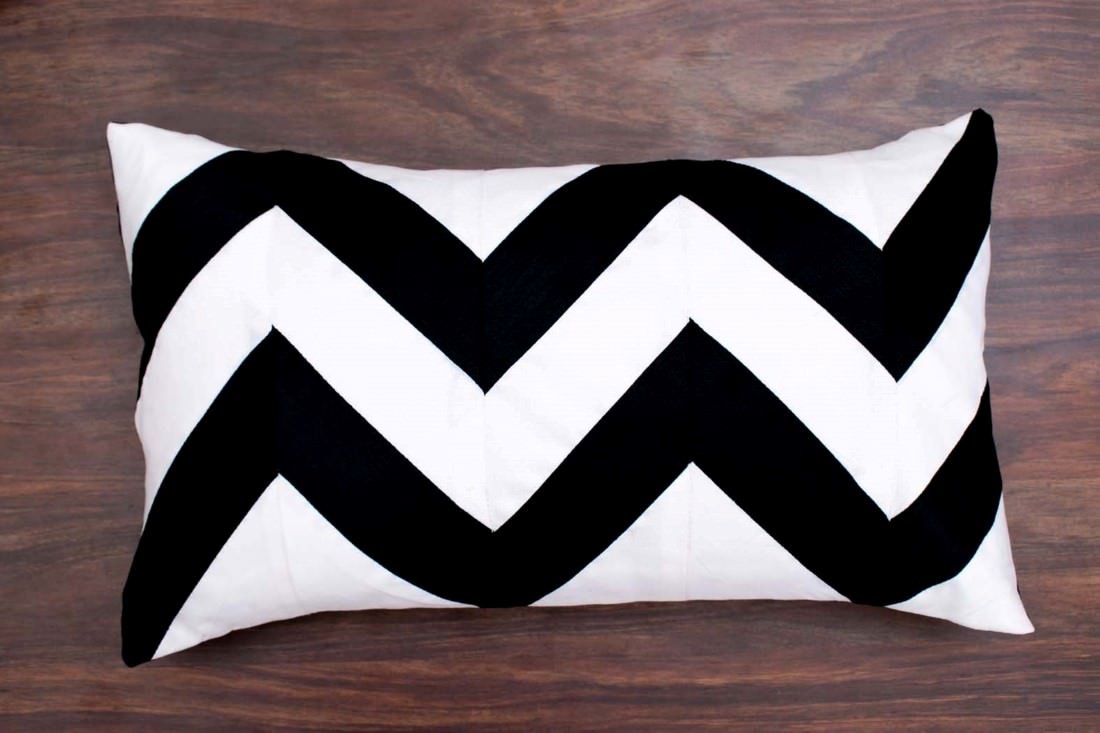Zig Zag Multicolor Rectangular Cushion Covers - Image 7