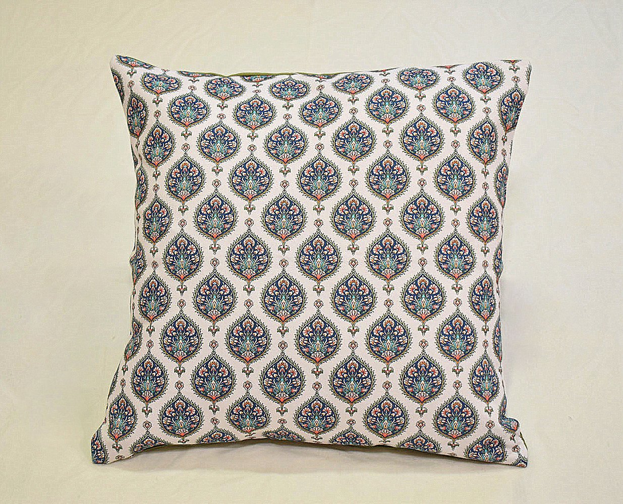 Mayur Nafeesa Cotton Printed Cushion Cover (Square)