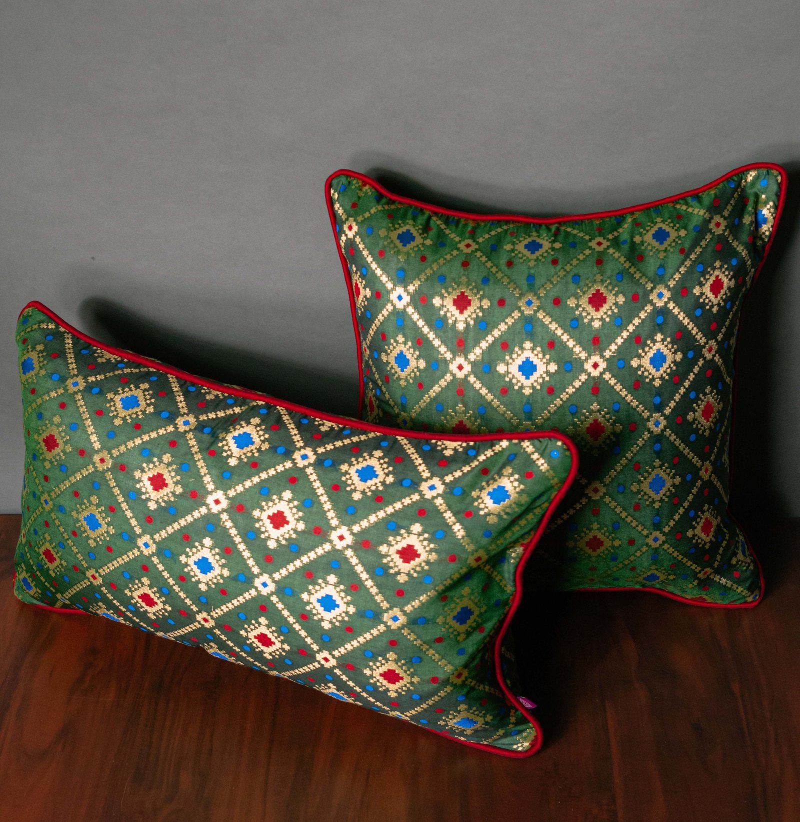 Mesmerizing Green Bandhani Brocade Beauty Cushion Covers