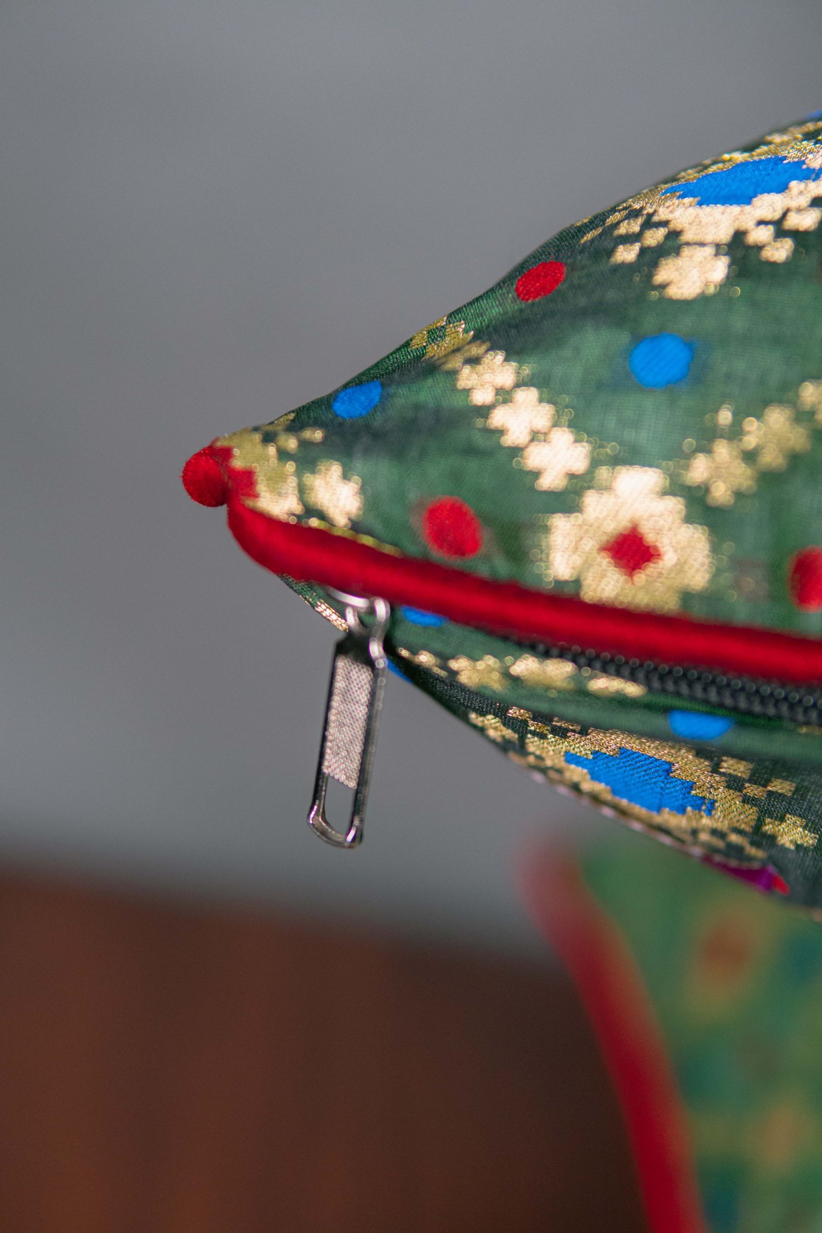 Mesmerizing Green Bandhani Brocade Beauty Cushion Covers - Image 5