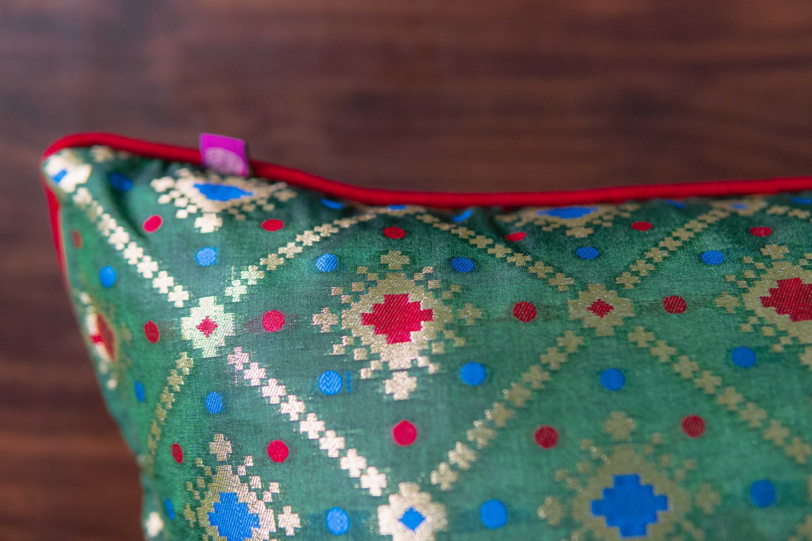 Mesmerizing Green Bandhani Brocade Beauty Cushion Covers - Image 8