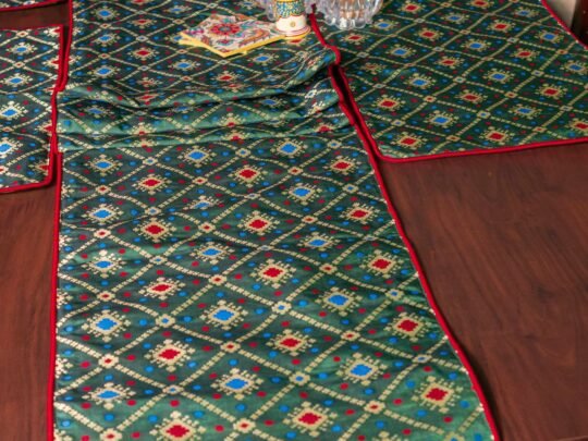 Mesmerizing Green Bandhani Brocade Beauty Table Runner with Placemats