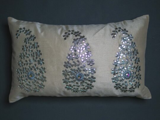 Ivory & Silver Paisley Leaf Rectangular Cushion Cover
