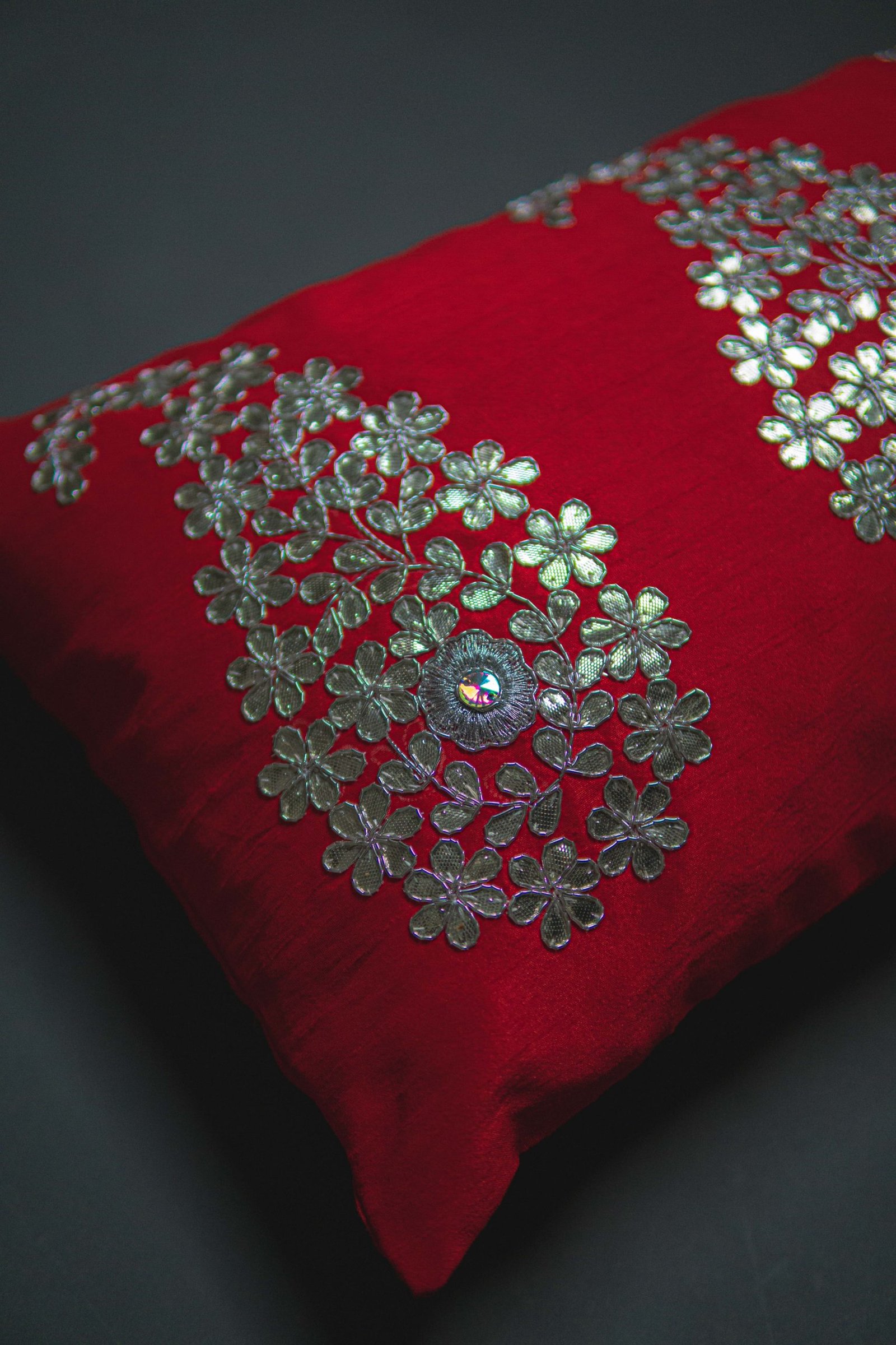 Red & Silver Paisley Leaf Rectangular Cushion Cover - Image 2