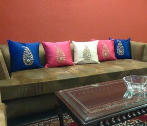 Ivory & Golden Paisley Gota Patti Hand Embroidery photo review