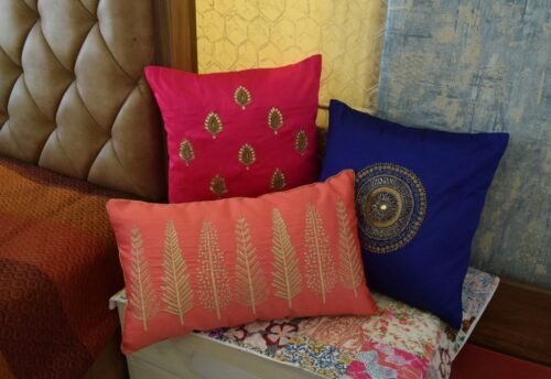 Swarn Paan Patti Beads, Kundan & Zari Hand Embroidery Magenta Cushion Covers photo review
